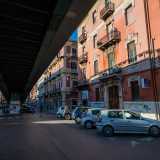 Palazzo Borracci si trova al civico 208 di Corso Cavour, all'ombra del ponte XX Settembre e ad angolo con Via Dieta di Bari e via Zuppetta
